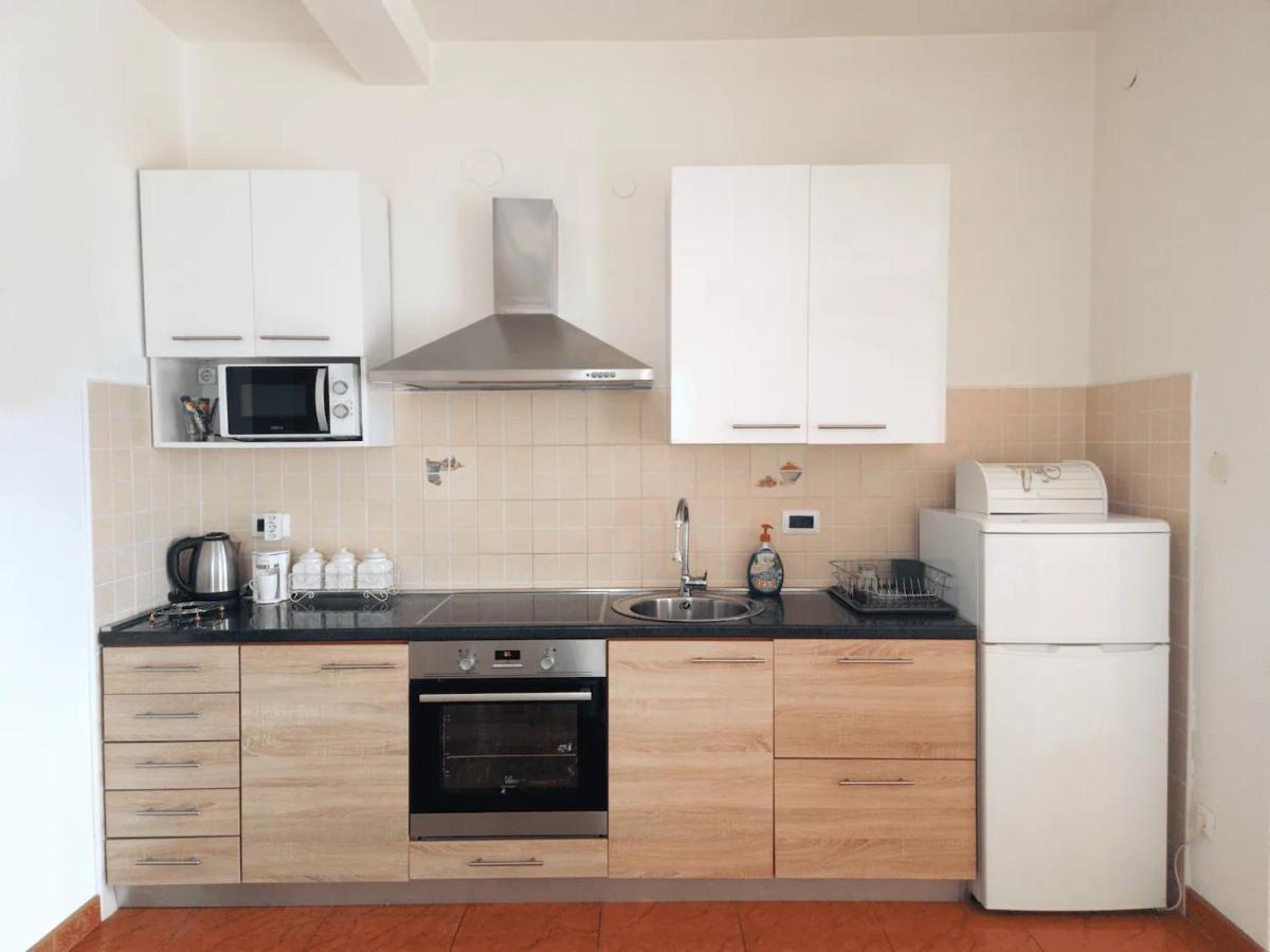 Apartments In Rijeka, Free Parking And Large Terrace, 15Min Drive From The Beach 外观 照片