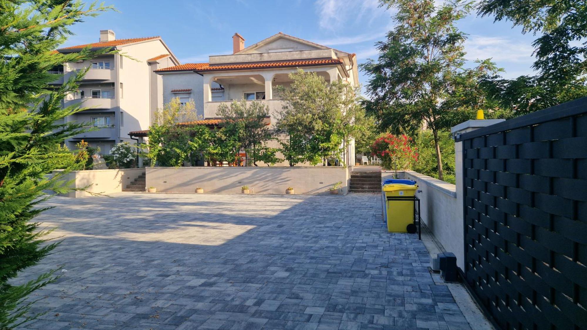 Apartments In Rijeka, Free Parking And Large Terrace, 15Min Drive From The Beach 外观 照片