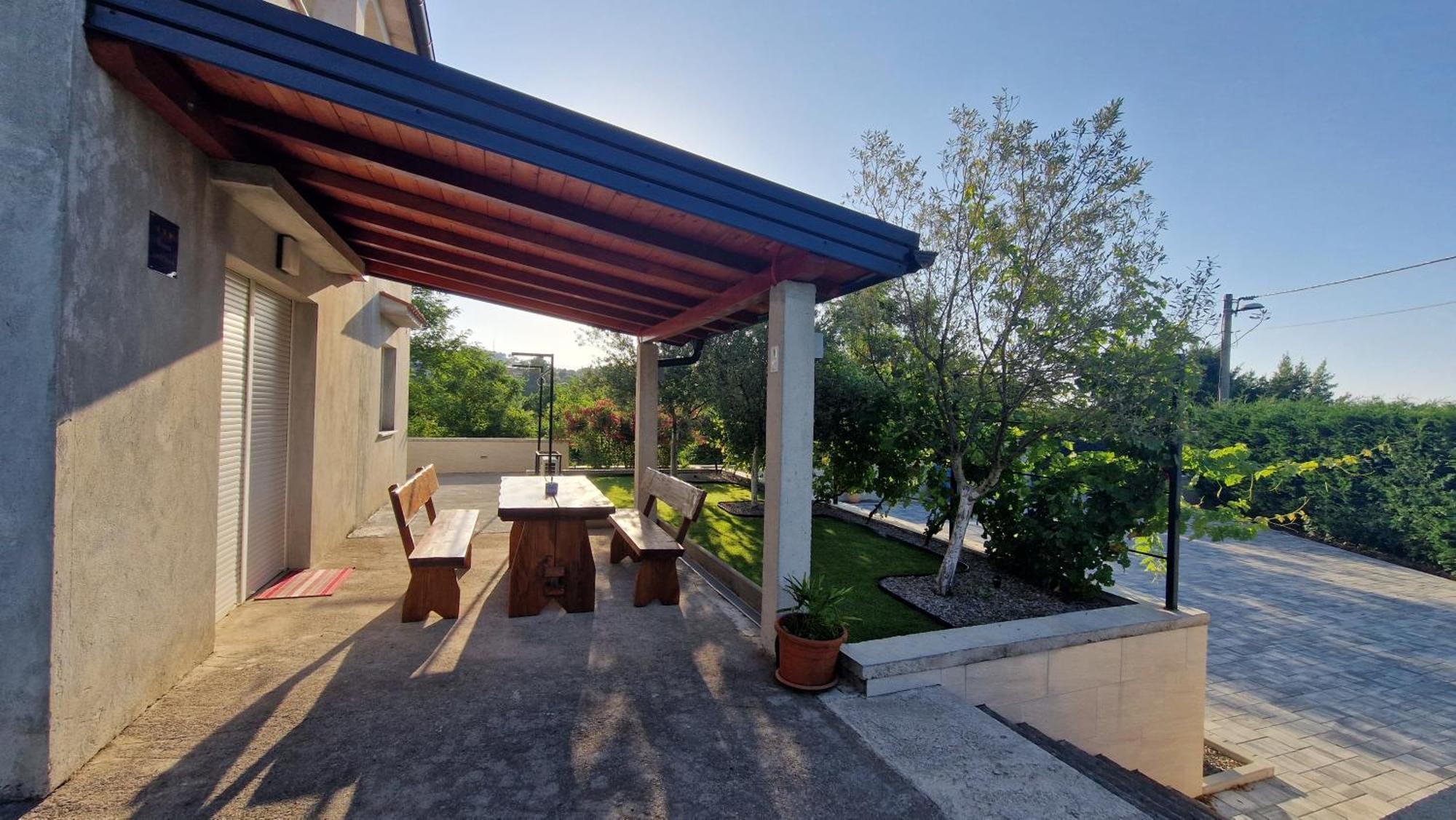Apartments In Rijeka, Free Parking And Large Terrace, 15Min Drive From The Beach 外观 照片